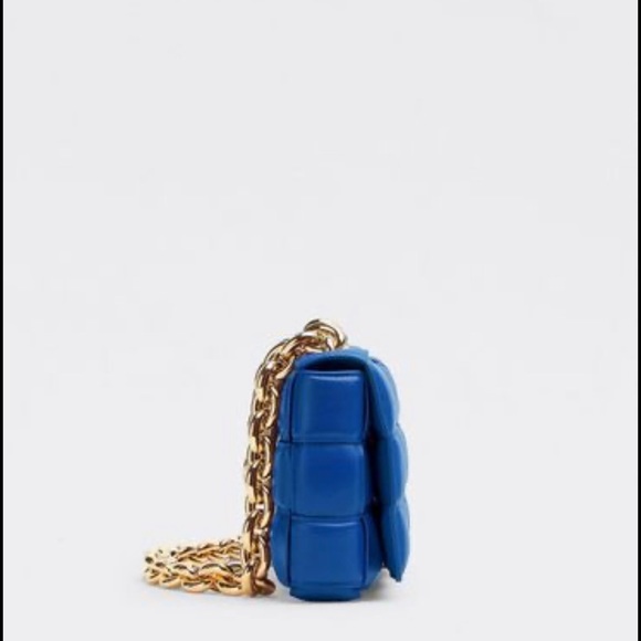 Cobalt blue Bottega Veneta Chain Cassette bag. - Picture 3 of 9